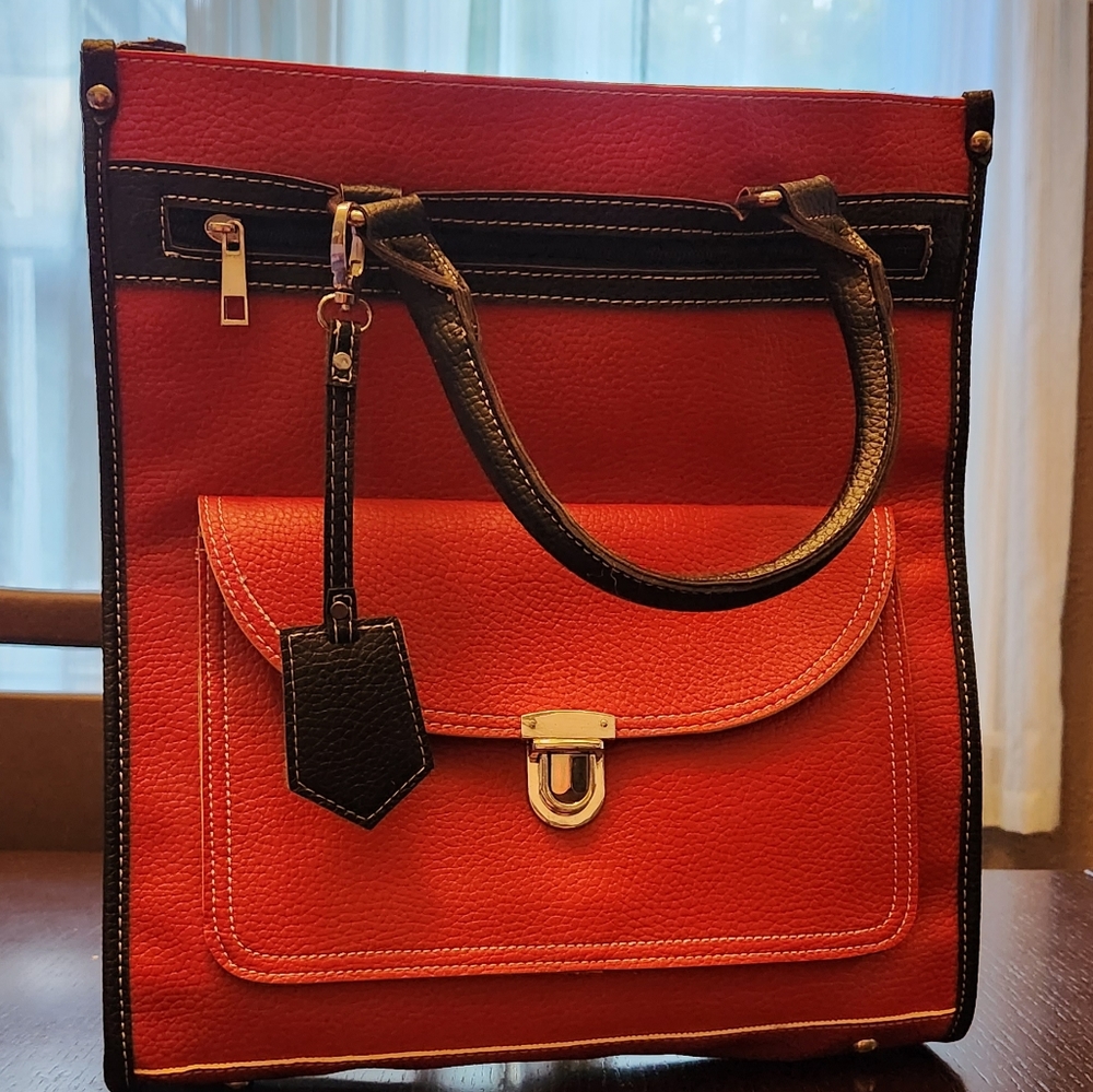 Mellow world red purse